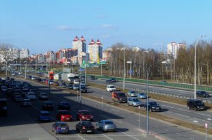 Kol'tsevaya avtodoroga v Minske.jpg