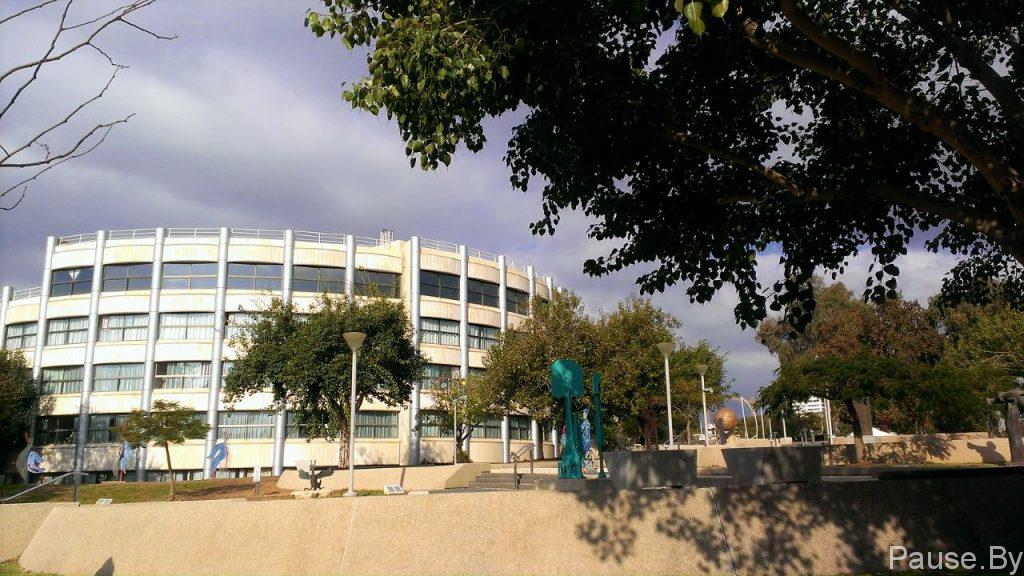 Тель Ха-Шомер - самый большой медицинский центр Израиля.jpg